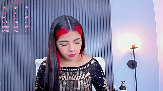 stephany roses  online show from February 19, 2025, 7:27 pm