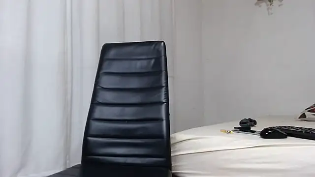 Snapshot of BrandonStond chatting on February 11, 2026, 1:54 am BrandonStond online show from February 11, 2026, 1:54 am