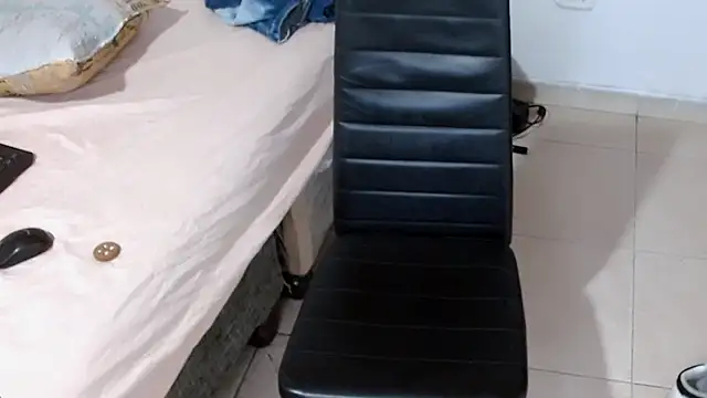 Snapshot of BrandonStond chatting on March 14, 2026, 2:50 am BrandonStond online show from March 14, 2026, 2:50 am