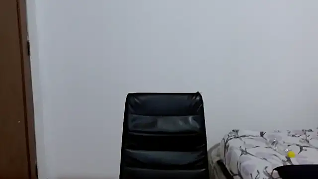 Snapshot of BrandonStond chatting on March 17, 2026, 1:54 am BrandonStond online show from March 17, 2026, 1:54 am