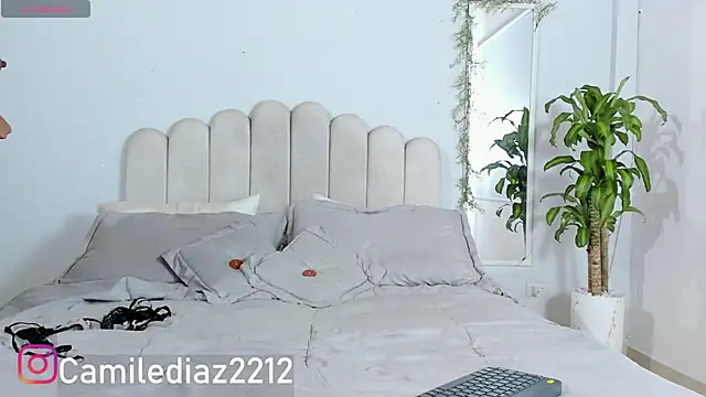 Snapshot of Camile_Diazzz chatting on October 3, 2025, 3:25 am Camile Diazzz online show from October 3, 2025, 3:25 am