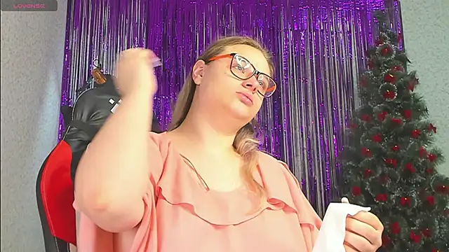 Seductive She Wolf online show from December 26, 2024, 6:30 am