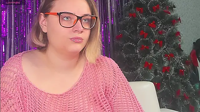 Seductive She Wolf online show from January 5, 2025, 4:27 pm