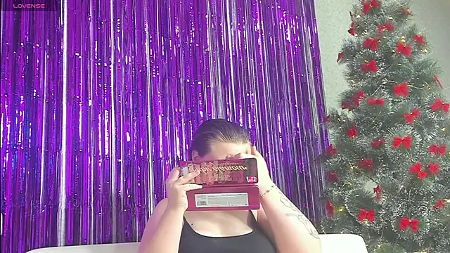 Seductive She Wolf online show from January 8, 2025, 4:11 pm