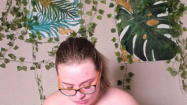 Snapshot of Seductive_She_Wolf chatting on October 8, 2025, 2:31 am Seductive She Wolf online show from October 8, 2025, 2:31 am