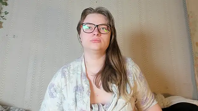 Seductive She Wolf online show from May 6, 2026, 4:12 pm