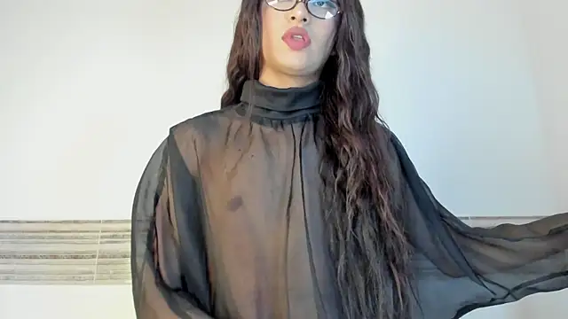 Sophia Cambpell online show from September 23, 2025, 9:18 pm