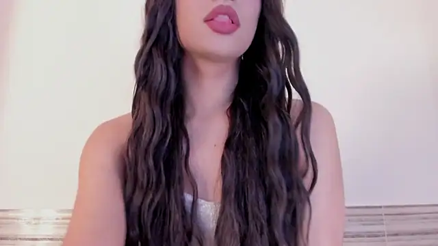 Sophia Cambpell online show from February 16, 2026, 9:55 pm