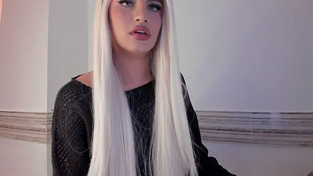 Sophia Cambpell online show from June 20, 2026, 10:01 pm