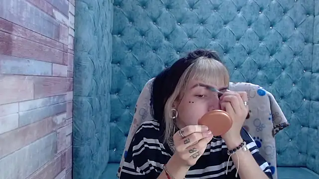 Snapshot of Samantha_Smiith chatting on October 8, 2025, 3:48 am Samantha Smiith online show from October 8, 2025, 3:48 am