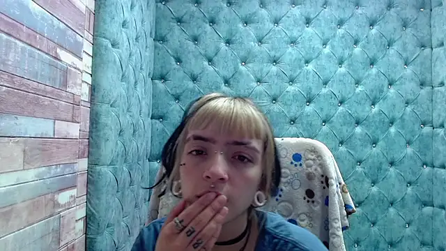 Samantha Smiith online show from October 30, 2025, 3:52 am