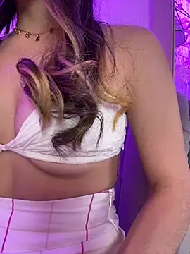 AbyThompson online show from November 12, 2025, 1:33 pm