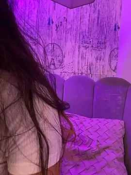 AbyThompson online show from May 8, 2026, 8:14 pm