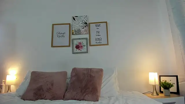 LaurenRodriiguez online show from February 19, 2026, 6:48 pm