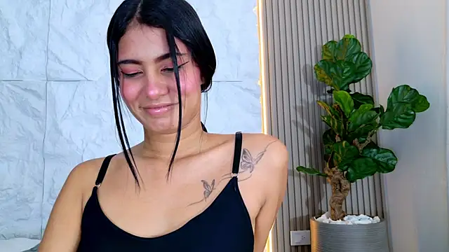 LaurenRodriiguez online show from July 22, 2026, 12:41 pm