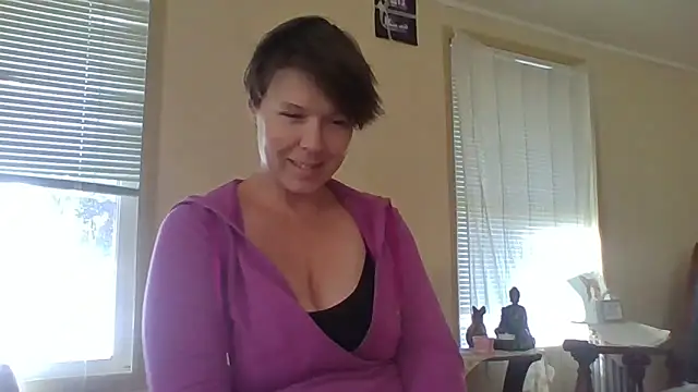 KatieBARBiE98 online show from September 8, 2025, 8:52 pm
