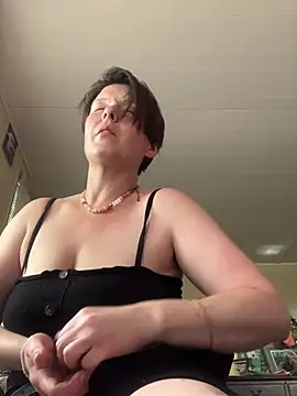 KatieBARBiE98 online show from June 22, 2026, 3:20 pm