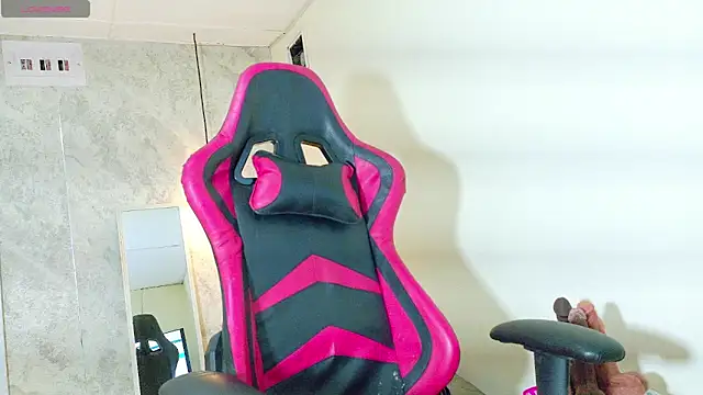 analus-01 online show from April 22, 2026, 1:34 pm