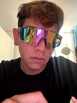 calleaaaa online show from October 24, 2025, 9:17 am