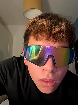 calleaaaa online show from November 13, 2025, 4:06 pm