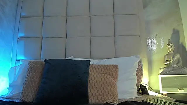 Snapshot of andymiller_ chatting on October 3, 2025, 1:08 pm andymiller online show from October 3, 2025, 1:08 pm