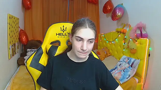 NikaStark  online show from March 21, 2025, 7:24 pm