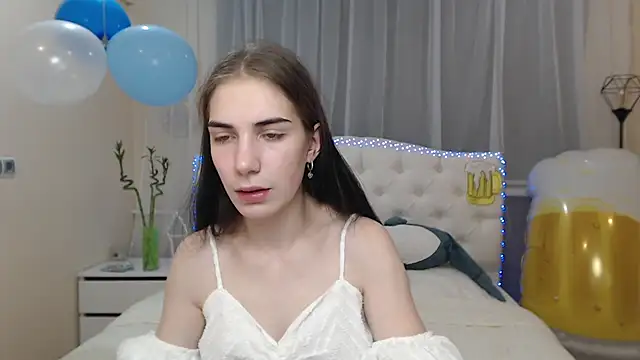 NikaStark  online show from September 18, 2025, 6:37 am