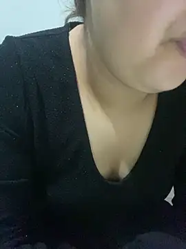 yassminsexy22 online show from February 27, 2026, 9:37 pm