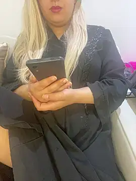 yassminsexy22 online show from May 15, 2026, 6:15 pm