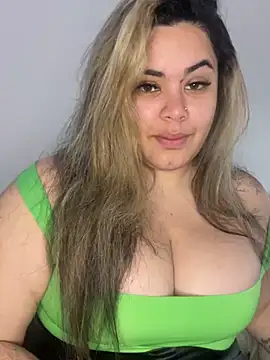 TheSweetLux online show from March 10, 2025, 3:30 pm