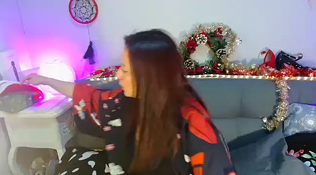 catalinamommyx online show from December 21, 2024, 11:22 am