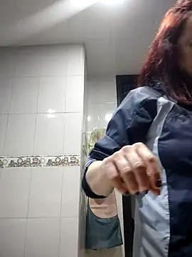 catalinamommyx online show from September 23, 2025, 1:30 am