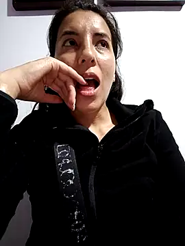 Snapshot of Bonny_Klote chatting on December 29, 2024, 12:30 am Bonny Klote online show from December 29, 2024, 12:30 am