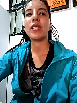 Snapshot of Bonny_Klote chatting on January 12, 2025, 8:47 pm Bonny Klote online show from January 12, 2025, 8:47 pm