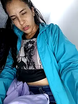 Snapshot of Bonny_Klote chatting on January 12, 2025, 11:58 pm Bonny Klote online show from January 12, 2025, 11:58 pm