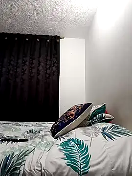 Snapshot of Bonny_Klote chatting on January 14, 2025, 1:47 am Bonny Klote online show from January 14, 2025, 1:47 am