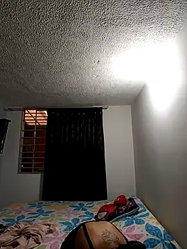 Snapshot of Bonny_Klote chatting on February 19, 2025, 2:01 pm Bonny Klote online show from February 19, 2025, 2:01 pm