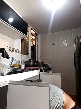 Snapshot of Bonny_Klote chatting on March 7, 2025, 3:28 pm Bonny Klote online show from March 7, 2025, 3:28 pm