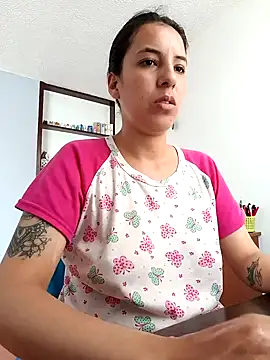 Snapshot of Bonny_Klote chatting on September 14, 2025, 5:12 pm Bonny Klote online show from September 14, 2025, 5:12 pm