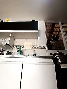 Snapshot of Bonny_Klote chatting on October 2, 2025, 1:29 pm Bonny Klote online show from October 2, 2025, 1:29 pm