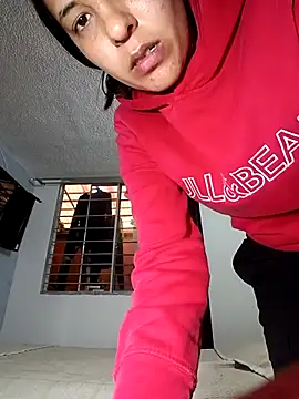 Snapshot of Bonny_Klote chatting on October 5, 2025, 5:44 pm Bonny Klote online show from October 5, 2025, 5:44 pm