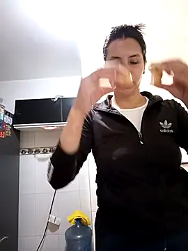 Snapshot of Bonny_Klote chatting on October 6, 2025, 2:47 pm Bonny Klote online show from October 6, 2025, 2:47 pm