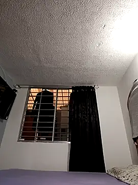 Snapshot of Bonny_Klote chatting on October 25, 2025, 3:18 pm Bonny Klote online show from October 25, 2025, 3:18 pm