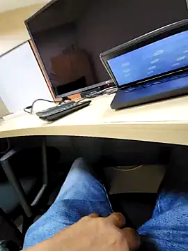 Snapshot of rocksrockydick chatting on September 26, 2025, 10:08 am rocksrockydick online show from September 26, 2025, 10:08 am