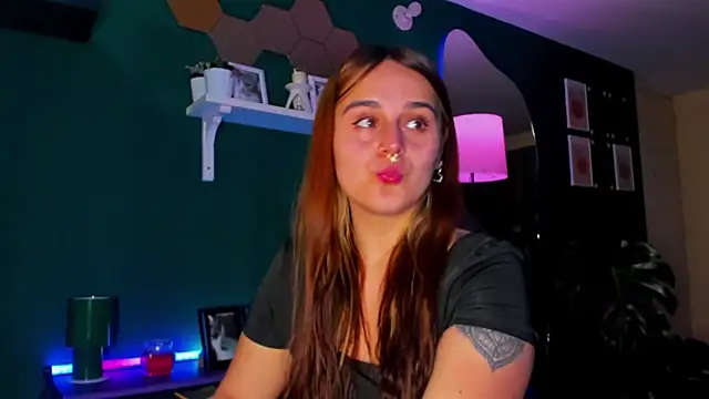 evy orange1 online show from May 6, 2026, 12:08 am