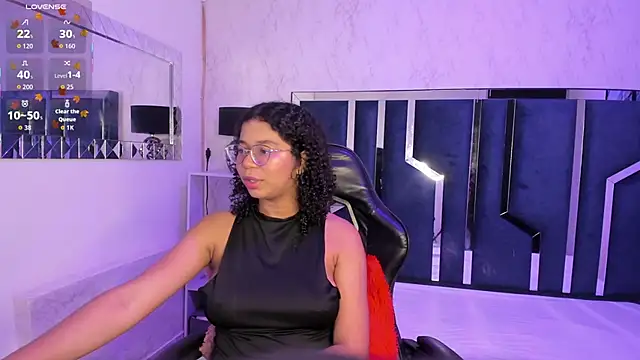 Snapshot of MilaHall_ chatting on October 14, 2025, 3:51 am MilaHall online show from October 14, 2025, 3:51 am