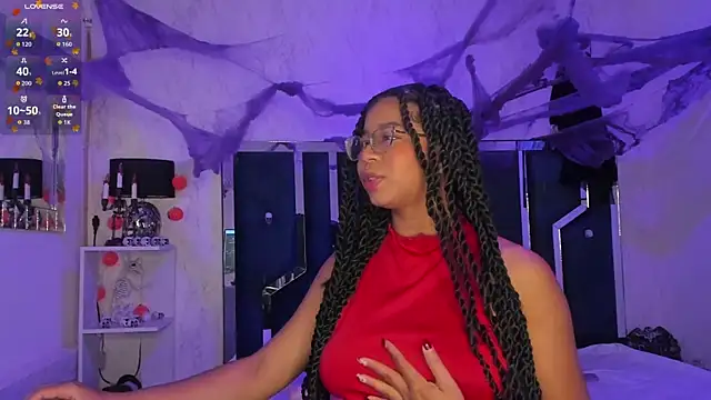 Snapshot of MilaHall_ chatting on October 22, 2025, 4:24 am MilaHall online show from October 22, 2025, 4:24 am