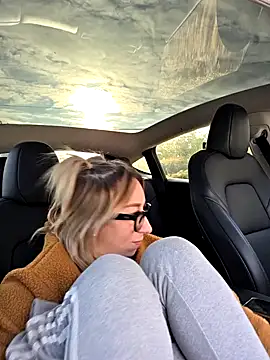 Snapshot of Giuliana_baby chatting on October 16, 2025, 7:42 am Giuliana baby online show from October 16, 2025, 7:42 am