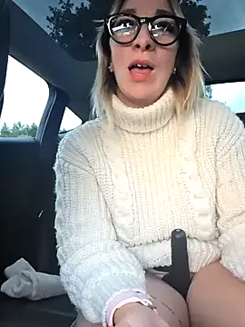 Snapshot of Giuliana_baby chatting on October 20, 2025, 4:29 pm Giuliana baby online show from October 20, 2025, 4:29 pm