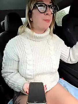 Snapshot of Giuliana_baby chatting on October 27, 2025, 7:12 am Giuliana baby online show from October 27, 2025, 7:12 am